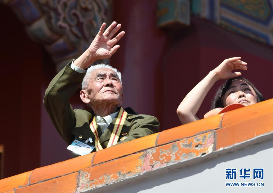 （新華全媒頭條&middot;強軍思想引領新征程&middot;圖文互動）（3）那一刻，我們光榮接受檢閱