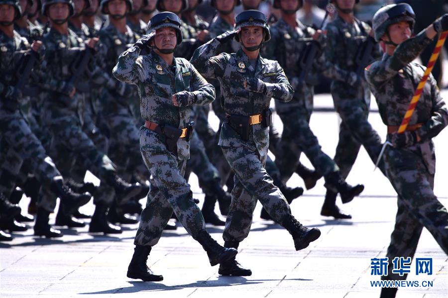（新華全媒頭條&middot;強軍思想引領新征程&middot;圖文互動）（4）那一刻，我們光榮接受檢閱