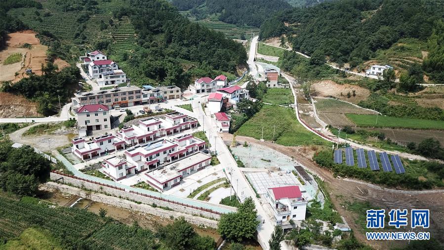 （兩會(huì)前夕看落實(shí)&middot;圖文互動(dòng)）（4）踐行&ldquo;三嚴(yán)三實(shí)&rdquo; 譜寫改革新篇&mdash;&mdash;安徽落實(shí)習(xí)近平總書(shū)記全國(guó)兩會(huì)重要講話精神紀(jì)實(shí)