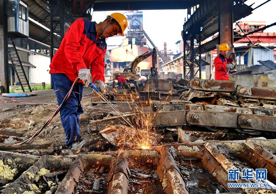 （新華全媒頭條&middot;迎接兩會(huì)&middot;經(jīng)濟(jì)特稿&middot;圖文互動(dòng)）（2）堅(jiān)定信心 搶抓機(jī)遇勇?tīng)?zhēng)先&mdash;&mdash;迎接全國(guó)兩會(huì)中國(guó)經(jīng)濟(jì)系列述評(píng)之一