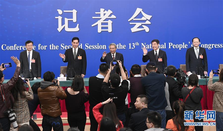 （兩會&middot;XHDW）（1）全國人大相關(guān)負(fù)責(zé)人就&ldquo;人大立法工作&rdquo;答記者問