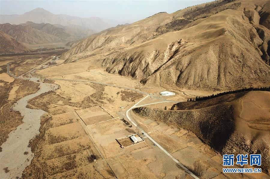 （新華全媒頭條&middot;兩會(huì)精神看落實(shí)&middot;圖文互動(dòng)）（2）保持戰(zhàn)略定力 跨越重要關(guān)口&mdash;&mdash;落實(shí)兩會(huì)精神加強(qiáng)生態(tài)文明建設(shè)述評(píng)