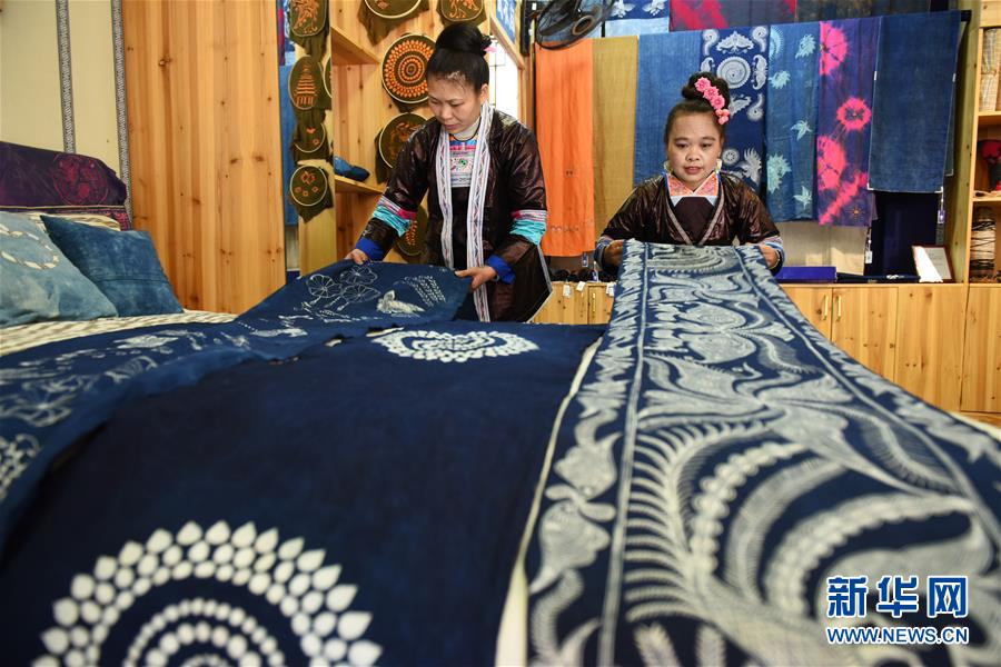 （新華全媒頭條&middot;兩會(huì)精神看落實(shí)&middot;圖文互動(dòng)）（3）把握時(shí)代脈搏　聆聽時(shí)代聲音&mdash;&mdash;落實(shí)全國兩會(huì)精神堅(jiān)定文化自信述評(píng)