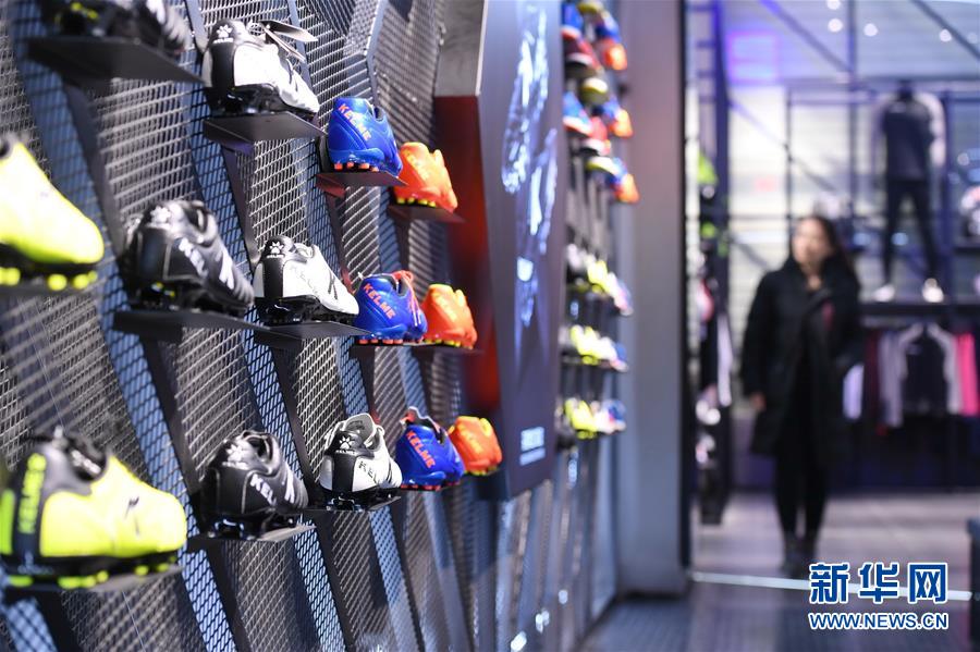 （在習近平新時代中國特色社會主義思想指引下&mdash;&mdash;新時代新作為新篇章&middot;圖文互動）（4）國際范兒&middot;科技范兒&middot;綠色范兒&mdash;&mdash;傳統(tǒng)制造業(yè)嶄露&ldquo;新面孔&rdquo;