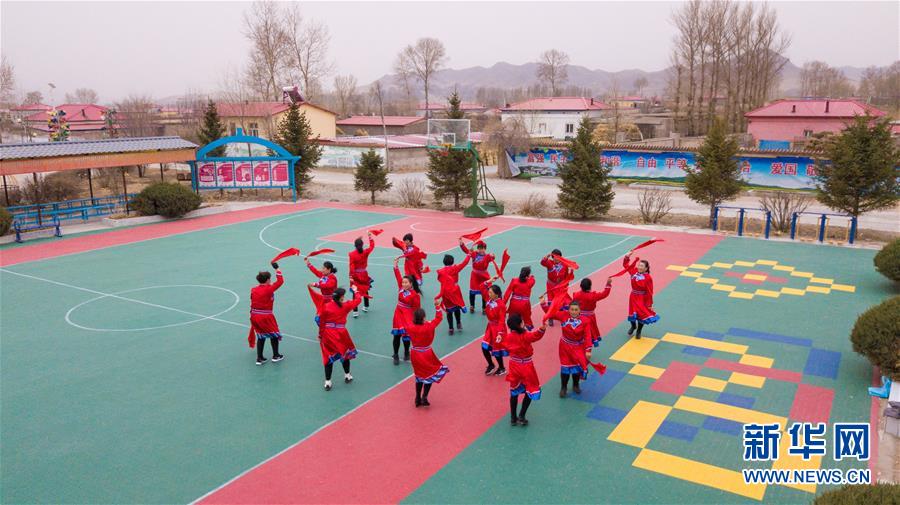 （壯麗70年&middot;奮斗新時(shí)代&middot;圖文互動(dòng)）（3）情同一家，守望相助，共奔小康&mdash;&mdash;內(nèi)蒙古興安盟巴彥敖包嘎查民族團(tuán)結(jié)見聞