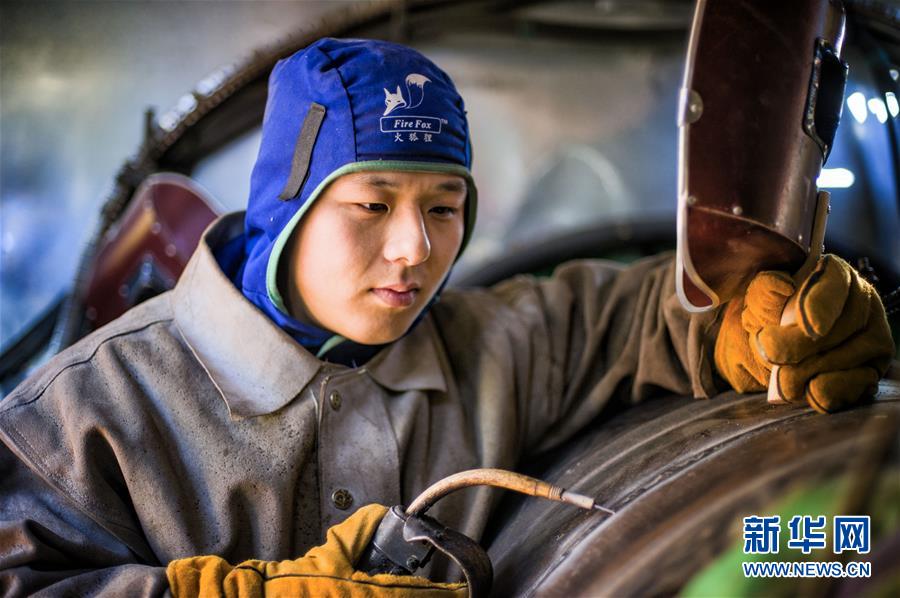 （新華全媒頭條&middot;愛國情 奮斗者&middot;圖文互動）（3）以青春之我，創(chuàng)青春中國&mdash;&mdash;寫在五四運動100周年之際