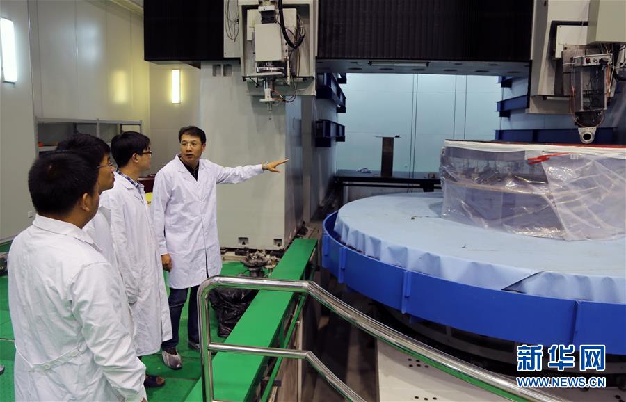 (新華全媒頭條·圖文互動(dòng))(5)追光者——“長光人”的報(bào)國故事