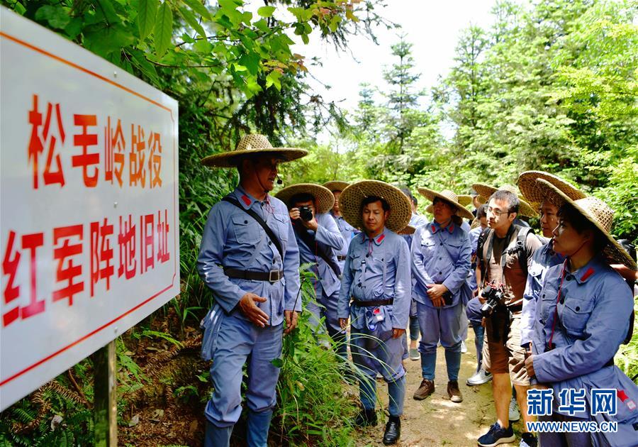 （新華全媒頭條&middot;不忘初心、牢記使命&mdash;&mdash;記者再走長征路&middot;圖文互動）（2）風展紅旗如畫&mdash;&mdash;來自長征出發(fā)地長汀、寧化的紅色信仰報告 