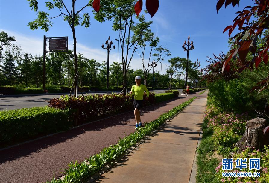 （在習(xí)近平新時(shí)代中國(guó)特色社會(huì)主義思想指引下&mdash;&mdash;新時(shí)代新作為新篇章&middot;圖文互動(dòng)）（3）在這里，遇見(jiàn)&ldquo;詩(shī)和遠(yuǎn)方&rdquo;&mdash;&mdash;長(zhǎng)白山下&ldquo;第一鎮(zhèn)&rdquo;的全域旅游實(shí)踐