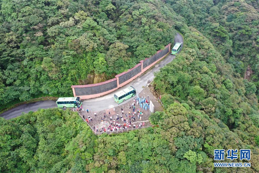 （壯麗70年&middot;奮斗新時(shí)代&mdash;&mdash;記者再走長(zhǎng)征路&middot;圖文互動(dòng)）（2）沒(méi)有紅軍逾越不了的山河