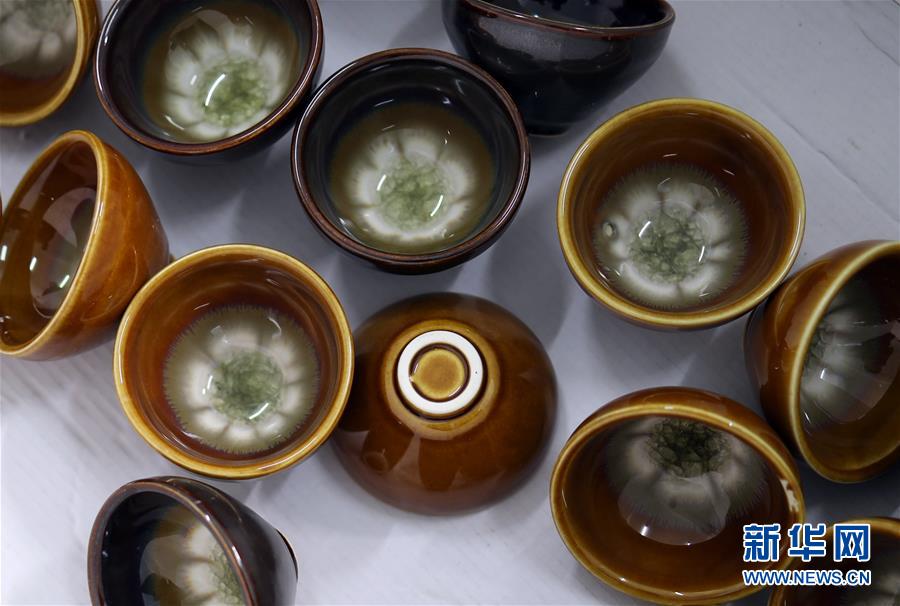 (愛(ài)國(guó)情 奮斗者·圖文互動(dòng))(1)池建義團(tuán)隊(duì):把論文寫(xiě)在產(chǎn)品上