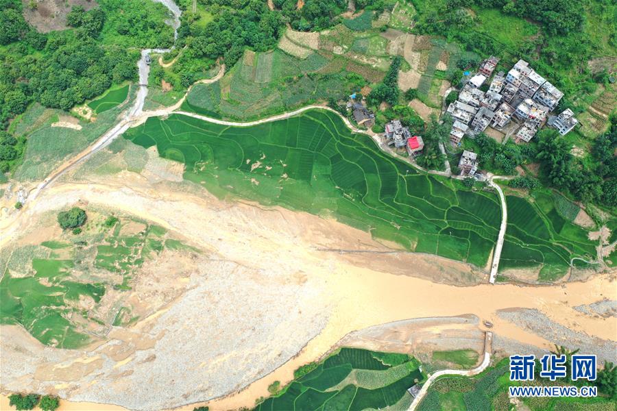 （社會）（1）&ldquo;孤島&rdquo;救援記