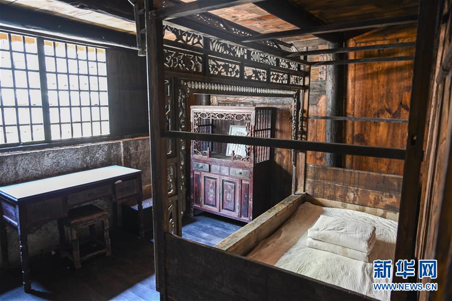 （壯麗70年&middot;奮斗新時代&mdash;&mdash;記者再走長征路&middot;圖文互動）（5）手捧棉被憶紅軍：走了那么多年，我們都念他們的好