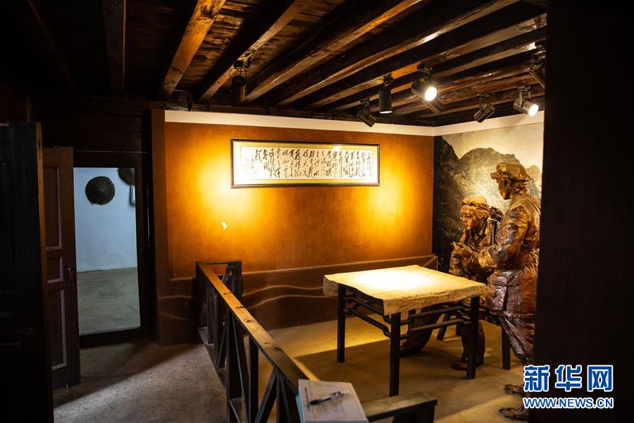 （新華全媒頭條&middot;壯麗70年&middot;奮斗新時(shí)代&mdash;&mdash;記者再走長(zhǎng)征路&middot;圖文互動(dòng)）（4）前進(jìn)，向著光明的方向&mdash;&mdash;尋訪金沙江畔紅色印記