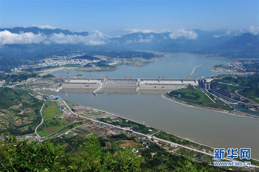 (壯麗70年·奮斗新時代——共和國發(fā)展成就巡禮·圖文互動)(7)潮涌楚天闊——湖北砥礪奮進70年譜寫高質(zhì)量發(fā)展華章