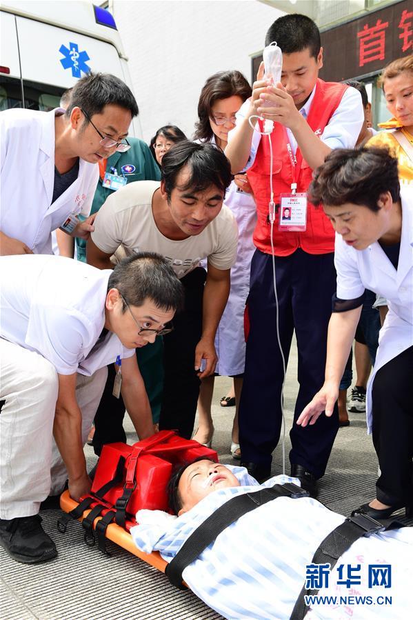 （新華全媒頭條&middot;圖文互動）（10）有一絲希望，就盡百倍努力&mdash;&mdash;貴州水城&ldquo;7&middot;23&rdquo;特大山體滑坡72小時救援紀(jì)實(shí)