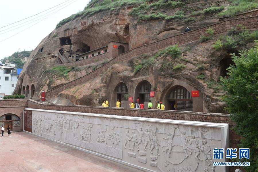 （新華全媒頭條&middot;壯麗70年&middot;奮斗新時代&mdash;&mdash;記者再走長征路&middot;圖文互動）（12）紅星，從這里照耀中國&mdash;&mdash;陜北見證中國革命的歷史轉(zhuǎn)折