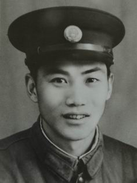 (為了民族復(fù)興·英雄烈士譜·圖文互動)官同生:勇擒罪犯中彈犧牲的一級英模