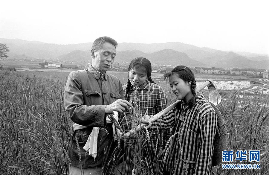 (紅土地“往事新說(shuō)”·圖文互動(dòng))(1)萬(wàn)里征途為初心 夫妻接力踐使命