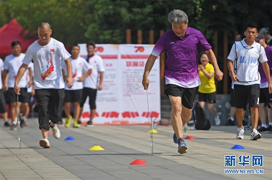 （&ldquo;中國面貌&rdquo;系列述評&middot;圖文互動）（6）健康中國&mdash;&mdash;70年中國面貌變遷述評之七
