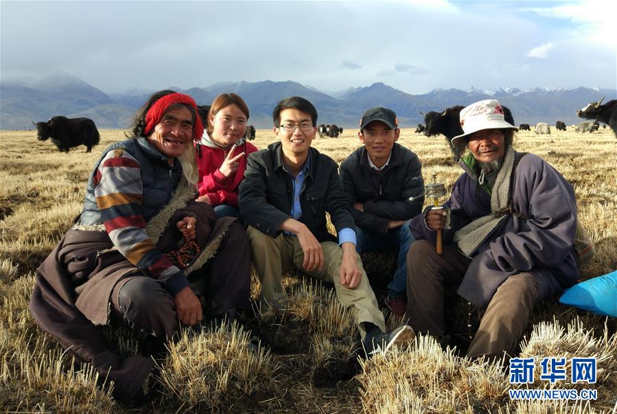 （在習(xí)近平新時(shí)代中國特色社會主義思想指引下&mdash;&mdash;新時(shí)代新作為新篇章&middot;總書記關(guān)心的百姓身邊事&middot;圖文互動)（1）&ldquo;我走進(jìn)大山，是為了讓你走出大山&rdquo;&mdash;&mdash;大學(xué)生支教故事