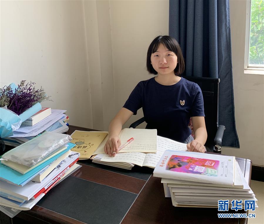 （在習(xí)近平新時(shí)代中國特色社會主義思想指引下&mdash;&mdash;新時(shí)代新作為新篇章&middot;總書記關(guān)心的百姓身邊事&middot;圖文互動)（2）&ldquo;我走進(jìn)大山，是為了讓你走出大山&rdquo;&mdash;&mdash;大學(xué)生支教故事