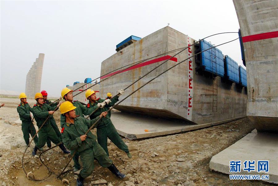 （圖文互動(dòng)）（3）在共和國(guó)的豐碑上&mdash;&mdash;聚焦重大國(guó)家工程中的人民子弟兵