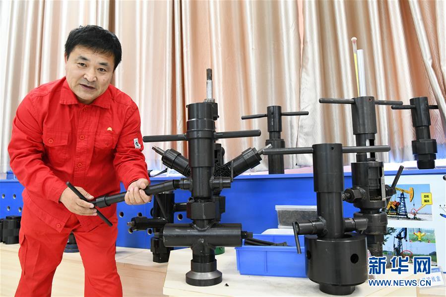 （圖文互動）（1）當好標桿旗幟 建設百年油田&mdash;&mdash;寫在大慶油田發(fā)現(xiàn)60周年之際