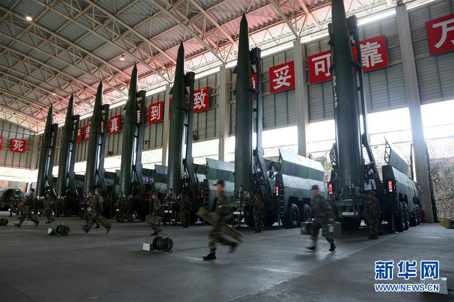 （新華全媒頭條&middot;圖文互動(dòng)）（11）沿著中國(guó)特色強(qiáng)軍之路闊步前進(jìn)&mdash;&mdash;黨中央、中央軍委領(lǐng)導(dǎo)推進(jìn)國(guó)防和軍隊(duì)建設(shè)70年紀(jì)實(shí)