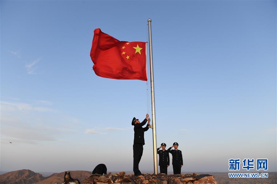 (愛(ài)國(guó)情 奮斗者·圖文互動(dòng))(13)印刻在戈壁上的名字