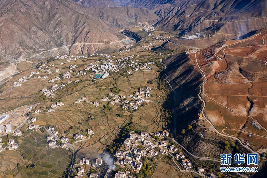 （圖文互動）（6）香巴拉并不遙遠(yuǎn)&mdash;&mdash;寫在潔白的現(xiàn)代藏鄉(xiāng)