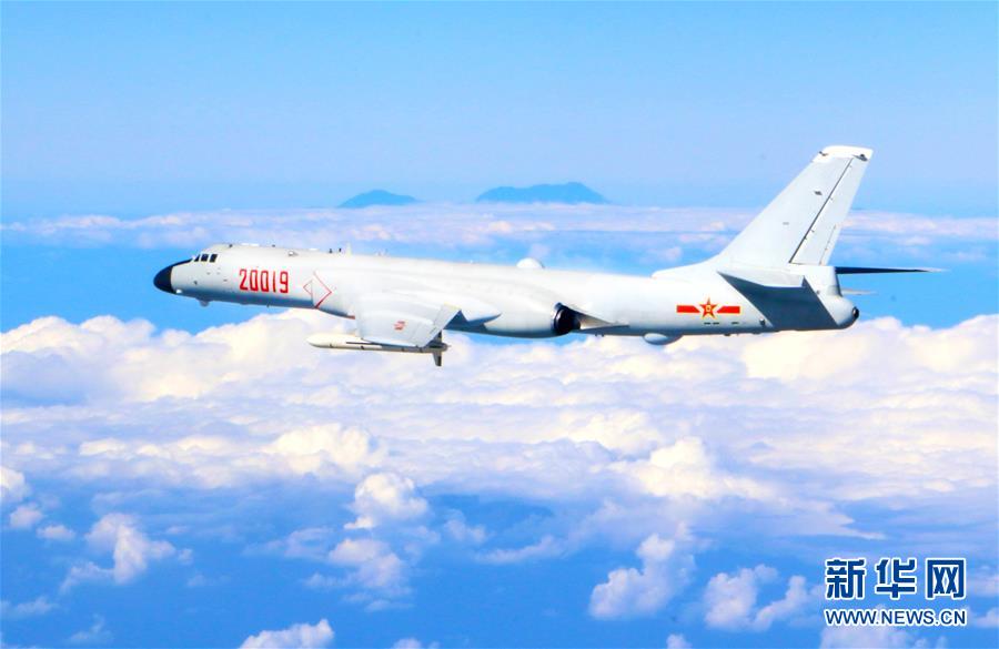 （人民空軍70年&middot;圖文互動）（8）我愛祖國的藍(lán)天&mdash;&mdash;空軍強軍主題紀(jì)念封8張&ldquo;同框照&rdquo;背后的故事 