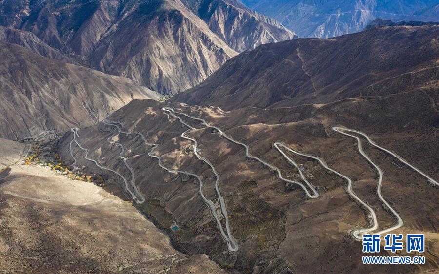 （新華全媒頭條&middot;圖文互動(dòng)）（1）格?；ㄩ_(kāi)滿天路&mdash;&mdash;寫在川藏公路通車65周年之際