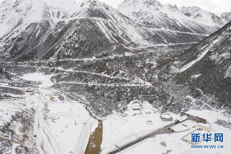 （新華全媒頭條&middot;圖文互動(dòng)）（2）格?；ㄩ_(kāi)滿天路&mdash;&mdash;寫在川藏公路通車65周年之際