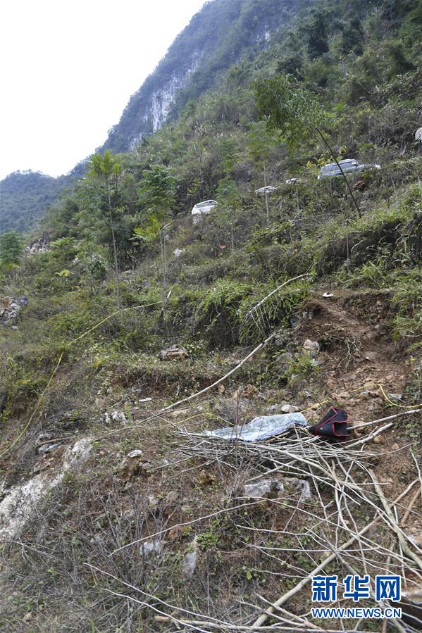 (脫貧攻堅(jiān)·圖文互動(dòng))(1)為了不讓一個(gè)貧困戶(hù)落下——追記廣西都安縣駐村第一書(shū)記黃景教