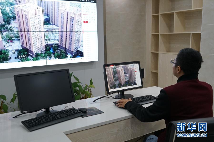 （在習(xí)近平新時(shí)代中國(guó)特色社會(huì)主義思想指引下&mdash;&mdash;新時(shí)代新作為新篇章&middot;總書記關(guān)切高質(zhì)量發(fā)展&middot;圖文互動(dòng)）（3）同一片家園，同一個(gè)夢(mèng)想&mdash;&mdash;棚改區(qū)里的民生新事