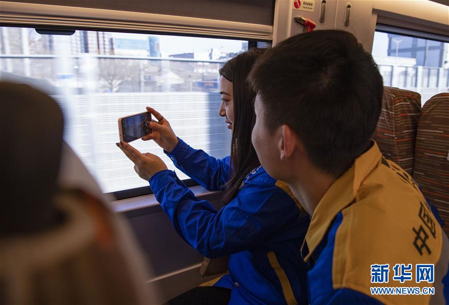 （新華全媒頭條&middot;圖文互動(dòng)）（14）百年跨越，逐夢(mèng)京張&mdash;&mdash;寫(xiě)在京張高鐵開(kāi)通暨中國(guó)高鐵突破3.5萬(wàn)公里之際