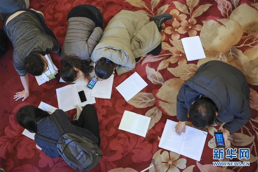 （兩會(huì)&middot;人大開幕&middot;XHDW）（18）十三屆全國人大二次會(huì)議在京開幕