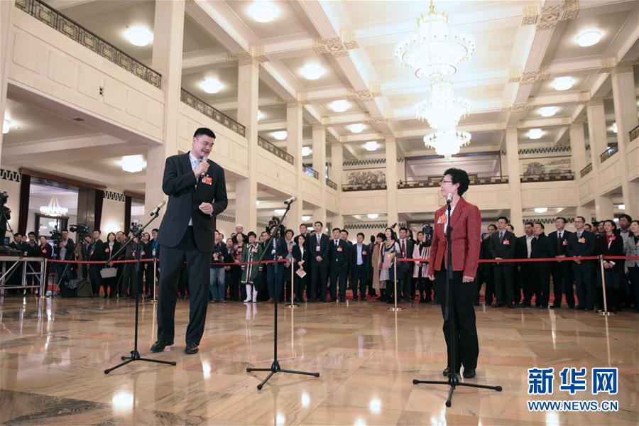 （兩會&middot;面對面）（13）全國政協(xié)委員接受采訪