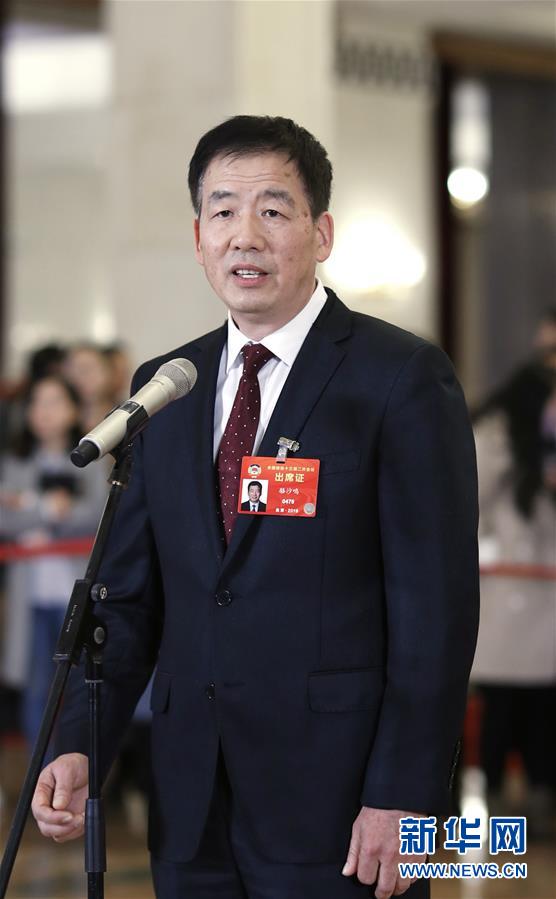 （兩會(huì)&middot;面對(duì)面&middot;XHDW）（11）全國(guó)政協(xié)委員接受采訪