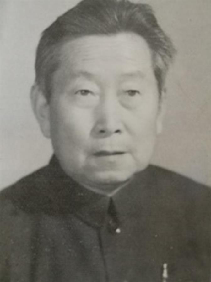 （為了民族復(fù)興&middot;英雄烈士譜&middot;圖文互動(dòng)）鄧國(guó)忠：能扛槍桿子、擅拿筆桿子的公安烈士