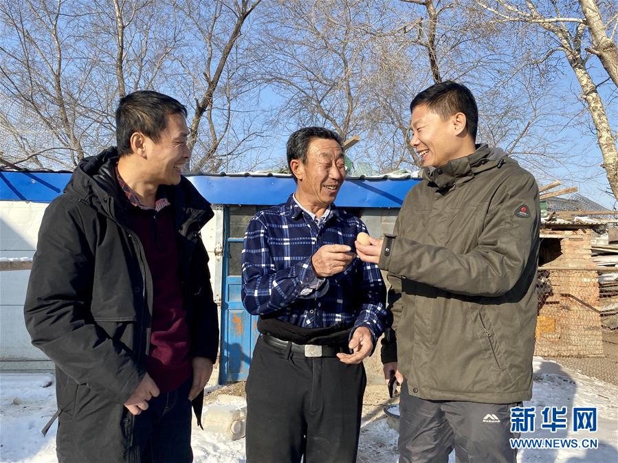 （在習近平新時代中國特色社會主義思想指引下&mdash;&mdash;新時代新作為新篇章&middot;總書記關切脫貧事&middot;決勝貧困&middot;圖文互動）（1）讓一方水土&ldquo;富養(yǎng)&rdquo;一方人&mdash;&mdash;扶貧特色產(chǎn)業(yè)惠及千家萬戶