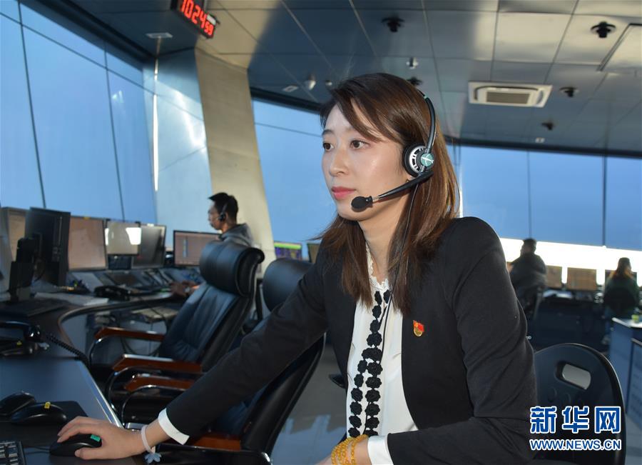 （關(guān)注春運(yùn)&middot;圖文互動）在崗一分鐘，保證安全60秒&mdash;&mdash;記守護(hù)遠(yuǎn)航客機(jī)的&ldquo;燈塔&rdquo;管制員