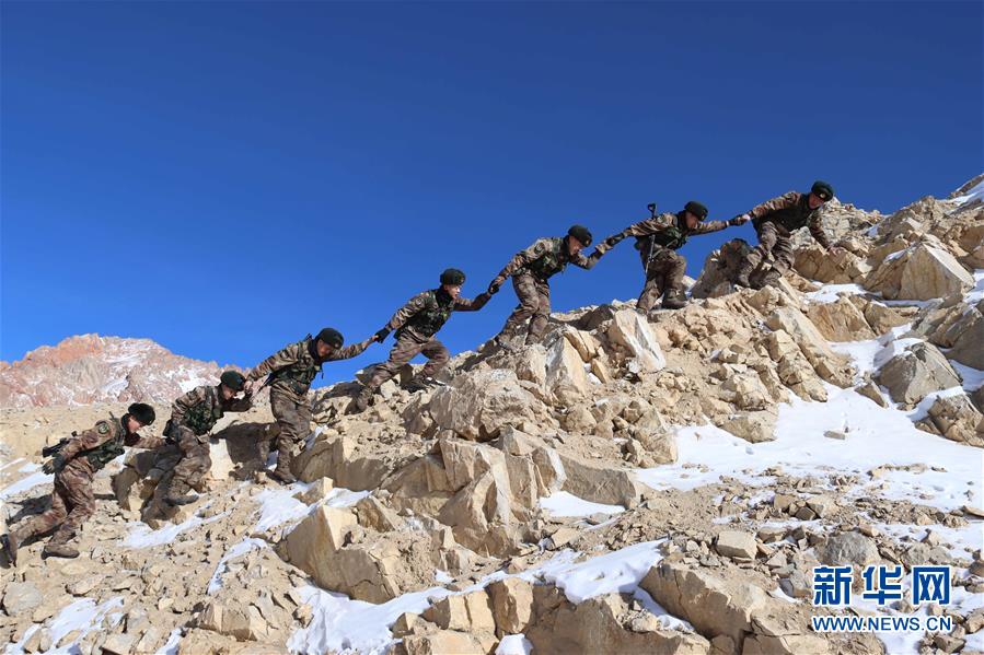 （新春走基層&middot;圖文互動(dòng)）（1）把青春融進(jìn)祖國的山河&mdash;&mdash;新春走近忠誠守護(hù)家園的人民子弟兵