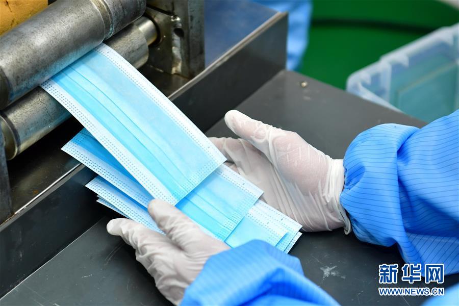 （聚焦疫情防控&middot;圖文互動(dòng)）（3）和時(shí)間賽跑&mdash;&mdash;山西防疫緊缺物資生產(chǎn)一線(xiàn)見(jiàn)聞