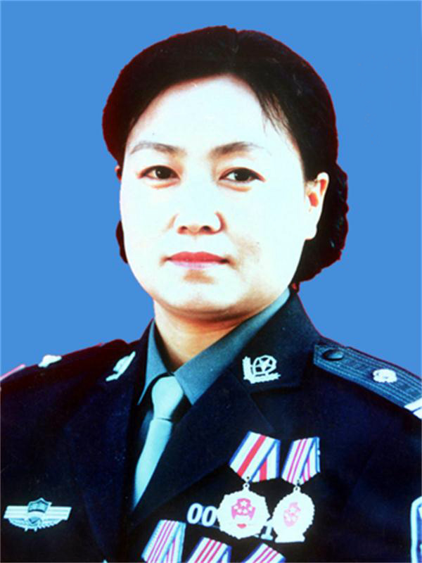 （為了民族復興&middot;英雄烈士譜&middot;圖文互動）人民愛戴的忠誠衛(wèi)士任長霞