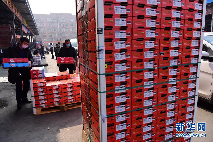 （聚焦疫情防控&middot;圖文互動）（2）吃的東西充足，做點花樣菜吧！&mdash;&mdash;中部地區(qū)最大農(nóng)產(chǎn)品批發(fā)市場見聞 