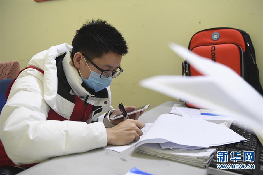 （聚焦疫情防控&middot;圖文互動）（6）&ldquo;排查越嚴(yán)密，群眾越安心&rdquo;&mdash;&mdash;重慶日均組織40多萬人有序排查疫情