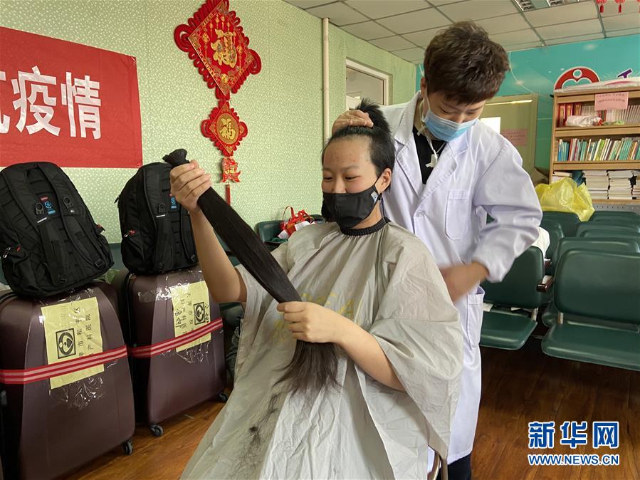 （聚焦疫情防控&middot;圖文互動）（1）沖鋒向前，我們義無反顧&mdash;&mdash;&ldquo;戰(zhàn)疫&rdquo;一線醫(yī)護人員群像