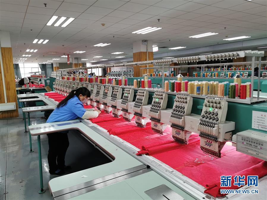 （來自經(jīng)濟(jì)前沿的故事&middot;企業(yè)復(fù)工復(fù)產(chǎn)&middot;圖文互動）（6）&ldquo;開門紅包&rdquo;變&ldquo;消毒迎門&rdquo;&mdash;&mdash;長沙高新區(qū)一家企業(yè)復(fù)工的&ldquo;拼勁&rdquo;